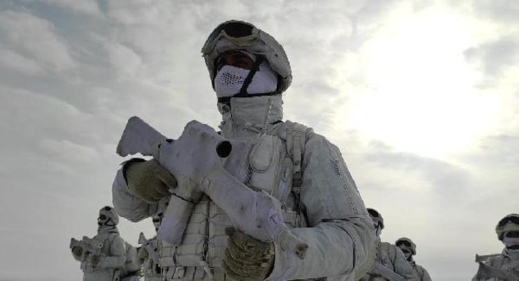 5 KİŞİLİK TİM OLARAK BURADAYIZ