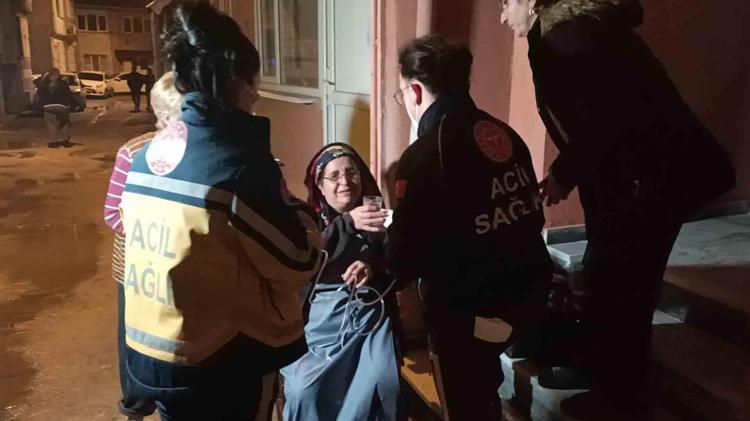 EVİNİN YANIŞINI GÖZYAŞLARI İÇİNDE İZLEDİ