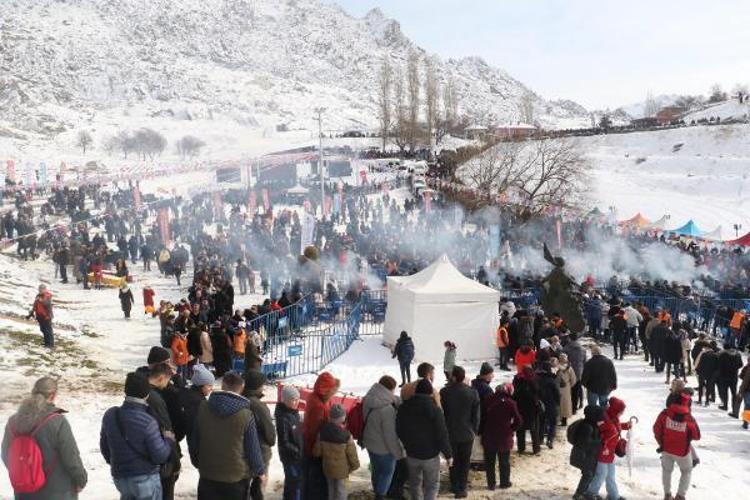 EN BÜYÜK SUCUKLU YUMURTA