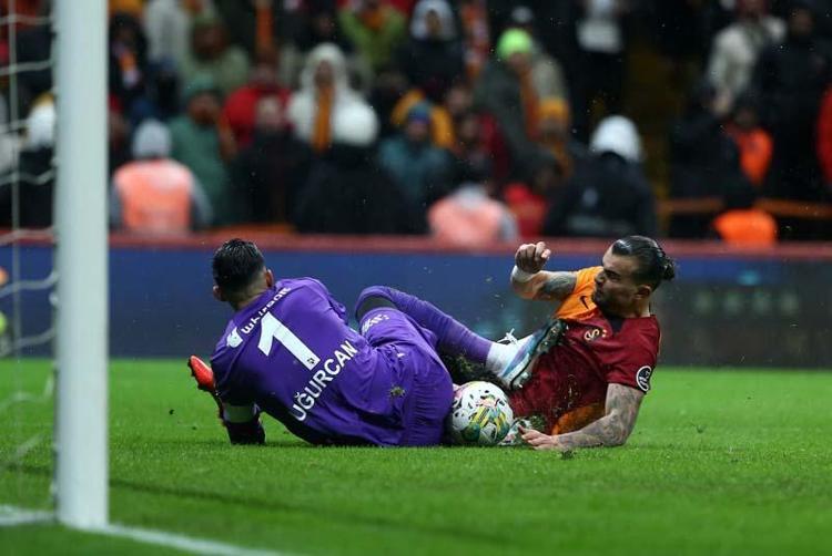 DJANINY KADRODAN ÇIKARTILDI