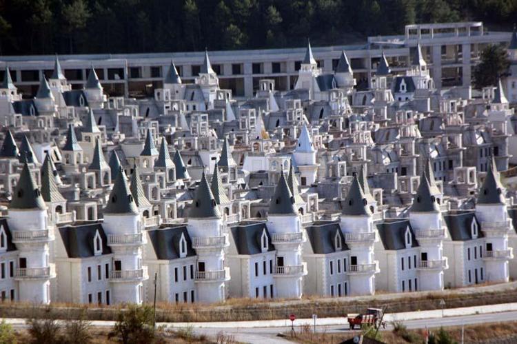 ‘BURALAR KABA İNŞAAT, KALINMAZ’