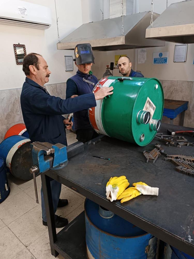 20 BİN KİŞİLİK MOBİL MUTFAK, GÜNLÜK 30 BİN EKMEK