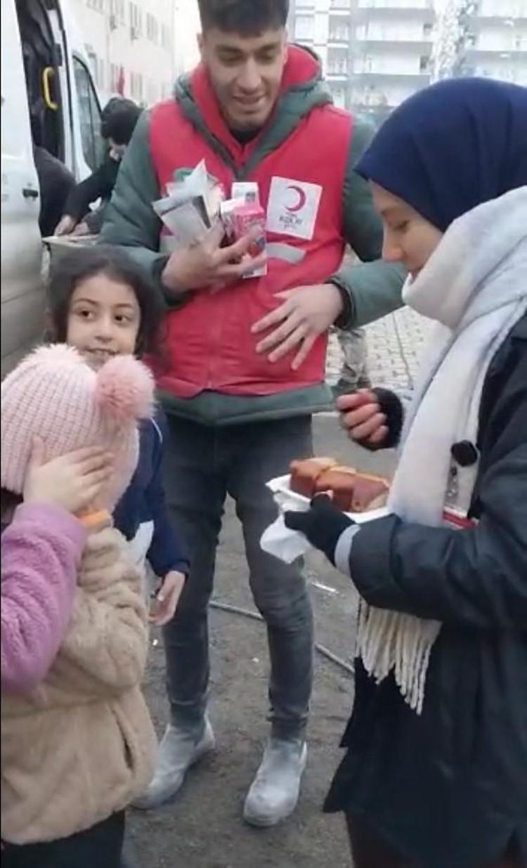 ‘MUMUMUZ YOKTU ÇAKMAĞI MUM YAPTIK’