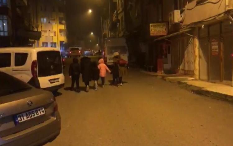 50 GÜN ÖNCE DEPREMDEN KAÇIŞLARINI GÖRÜNTÜLEDİ