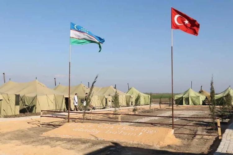 HER GÜN 10 BİN KİŞİYE ÖZBEK PİLAVI