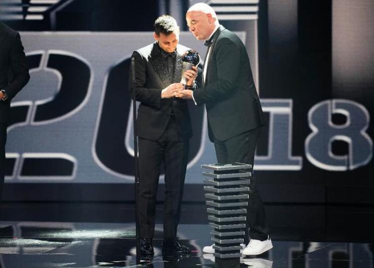 YILIN EN İYİ İLK 11LERİ BELLİ OLDU