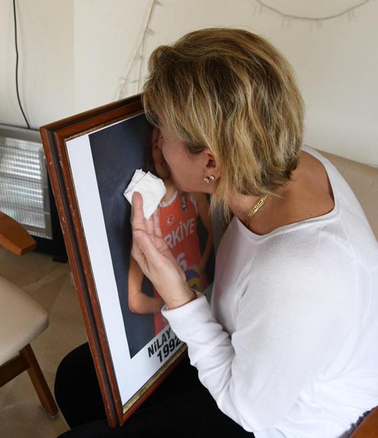 KARDEŞİM HAYATI HEP SEVDİ