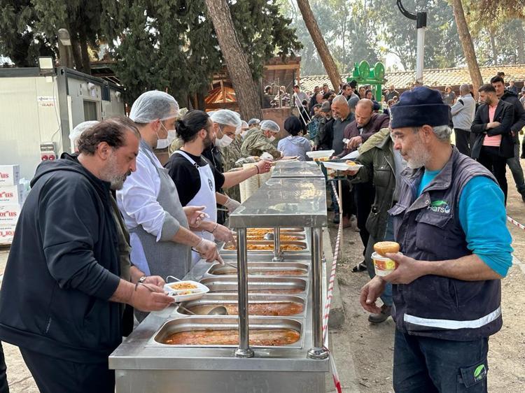 HELİKOPTERLERİMİZLE DE GİDİLMEDİK KÖY KALMADI