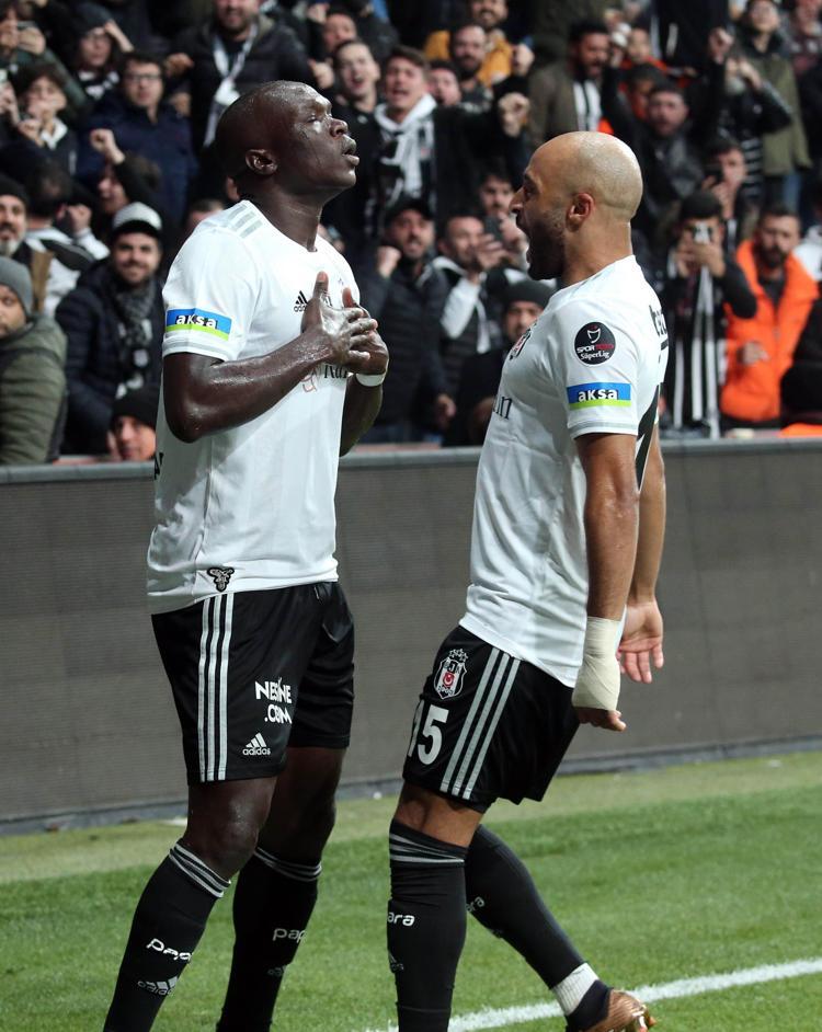 KUNTZ KARŞILAŞMAYI TRİBÜNDEN TAKİP ETTİ