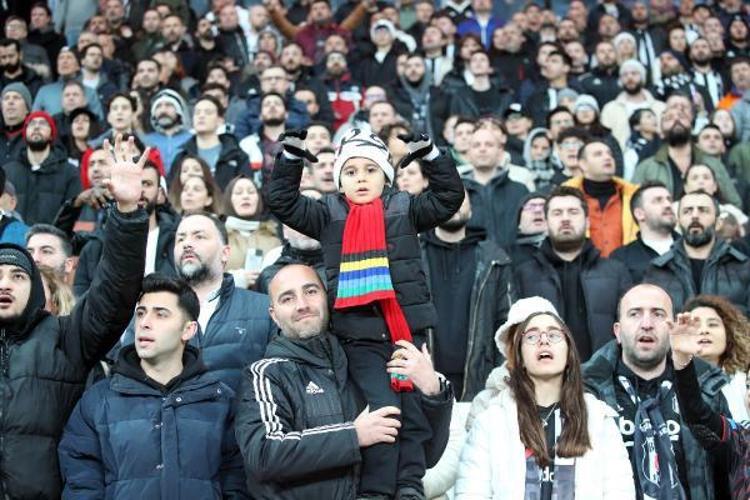 YÖNETİM İSTİFA SESLERİ