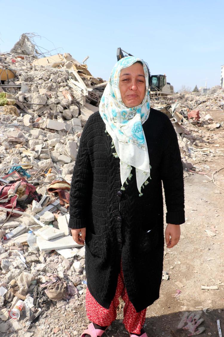 TOPRAĞI KAZARAK 20 GÜNLÜK BEBEĞİ KURTARDIK