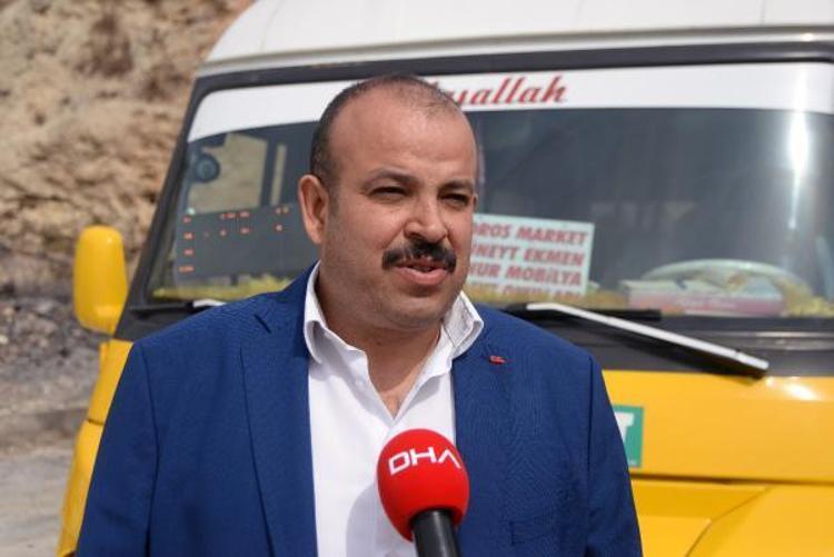 TRAFİK KURALLARINA HARFİYEN UYUYORLAR