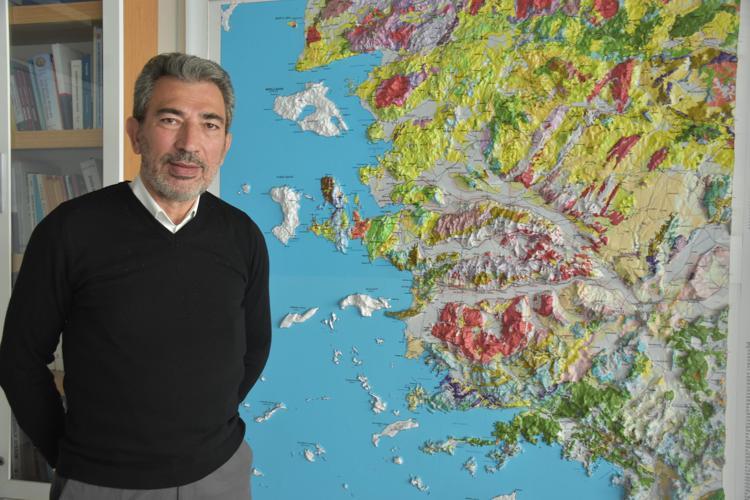 YAPILAŞMAYI İZMİRİN YÜKSEK ALANLARINA DOĞRU KAYDIRMALIYIZ