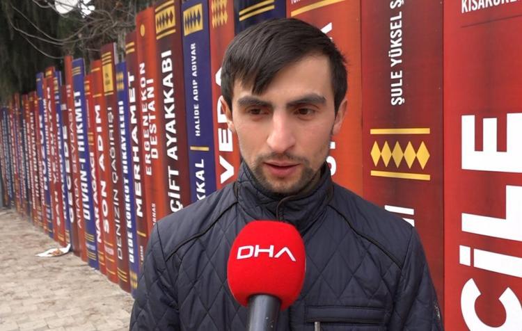 BENİ OKU DİYE TEŞVİK EDİYOR