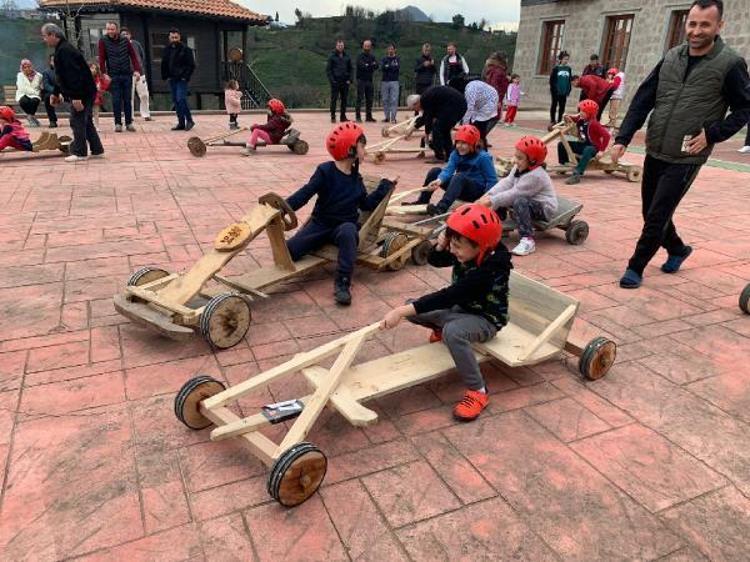 BU GÜNLERİ BİRLİKTE AŞACAĞIZ