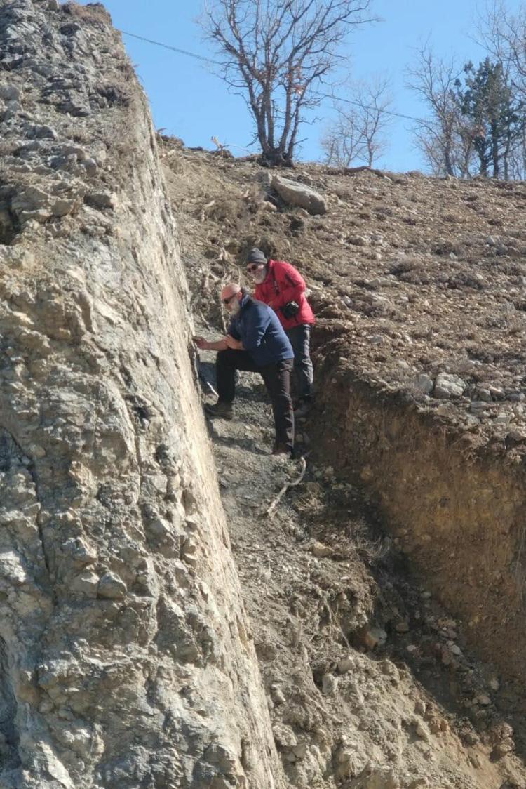 DEPREM OLUP GEÇTİ, DİYE DÜŞÜNMEMEK GEREKİYOR
