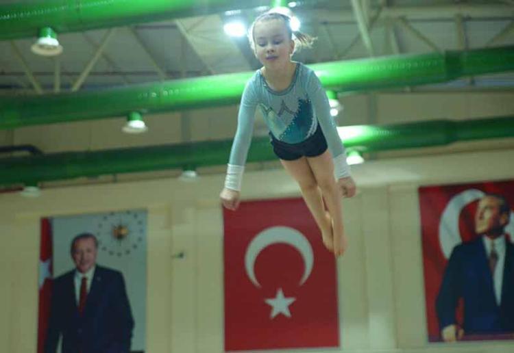 OLİMPİYATLARDA YARIŞMAK İSTERİM