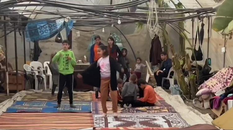 44 GÜNDÜR SERADA YAŞIYORLAR