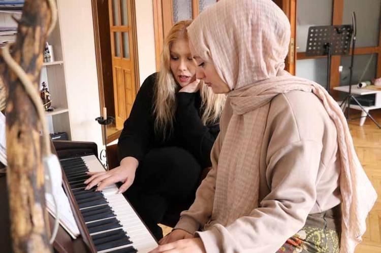 BİR SÜRÜ GÖSTERİMİZ OLACAKTI