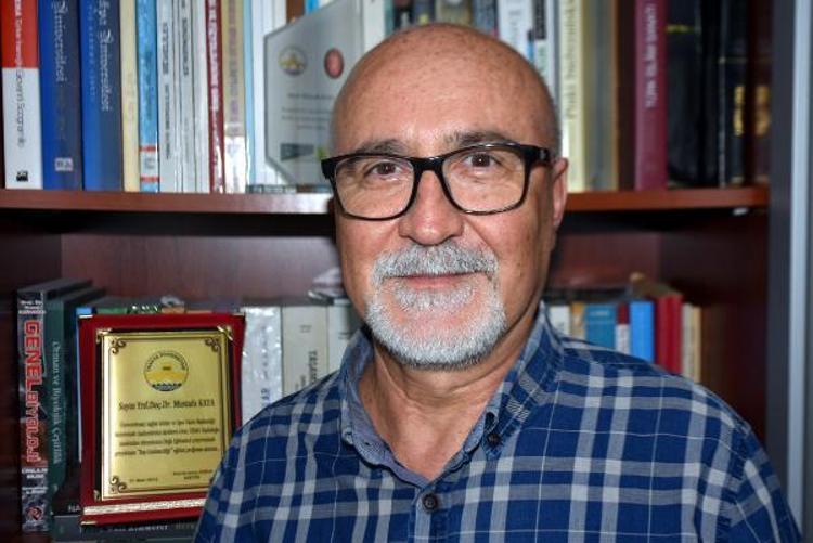 ÜLKEMİZDE AK VE KARA LEYLEKLER VAR