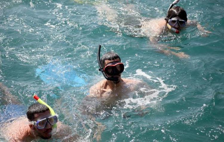 HAYATA TUTUNMAYA ÇALIŞIYORUZ