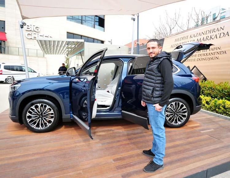 DİKKATİMİ İÇİNDEKİ FERAHLIK VE GENİŞLİK ÇEKTİ