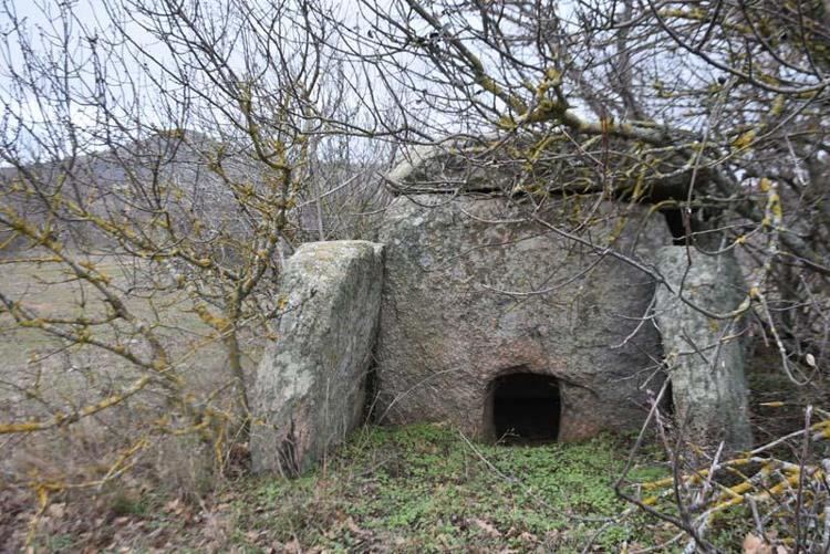 DEFİNECİLER VE BAZI KURULUŞLAR TARAFINDAN YOK EDİLENLERE RASTLADIM