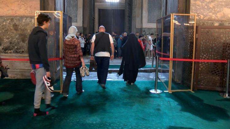 50 BİN ELİN BİR YERE DOKUNDUĞUNU DÜŞÜNÜN