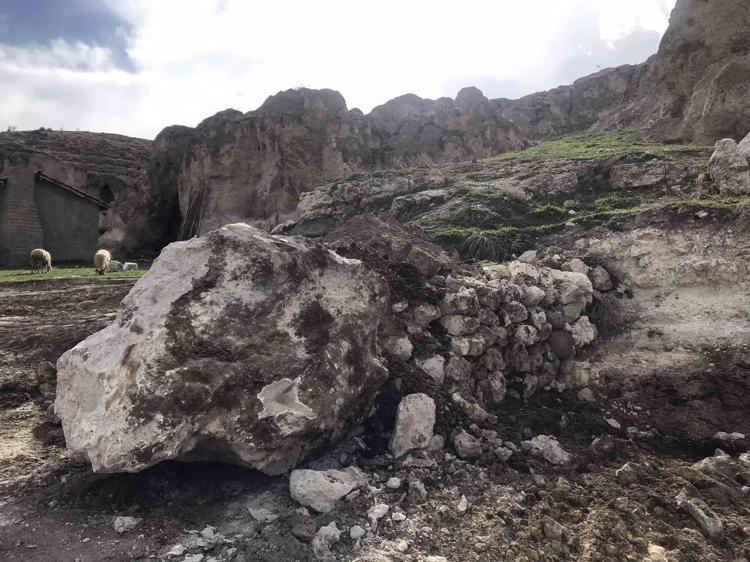 BOLVADİN FAYININ BAŞLADIĞI NOKTA