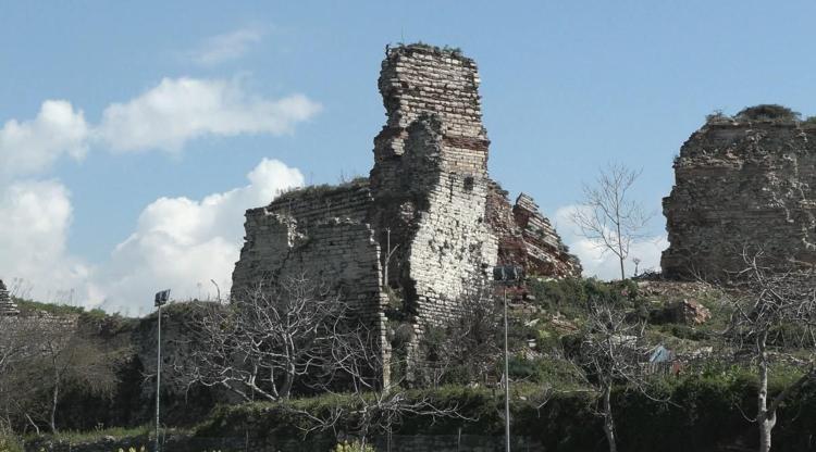 İŞİMİZ BU, DİPLERİNE YANAŞMAMAYA ÇALIŞIYORUZ