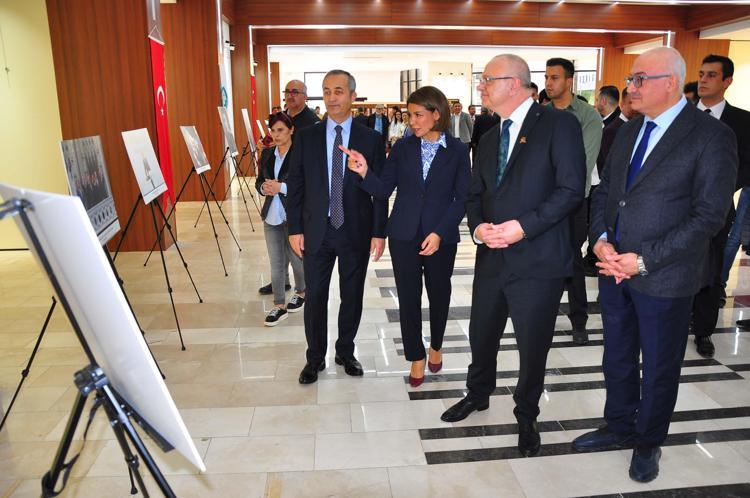 ŞİMDİ O TOPRAKLARDA BİZİM BAYRAĞIMIZ DALGALANIYOR