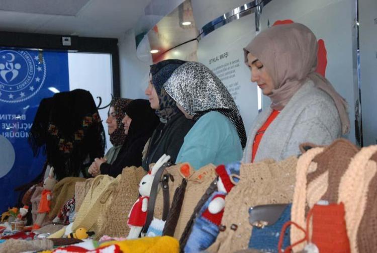 ‘BU KURSLAR BİZİM MORALİMİZİ DÜZELTTİ’