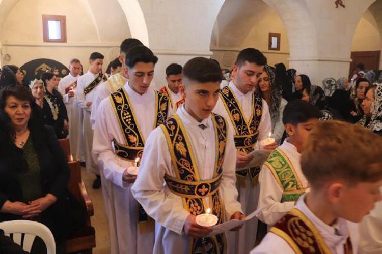 ÇOK GÜZEL BİR BAYRAM GEÇİRİYORUZ