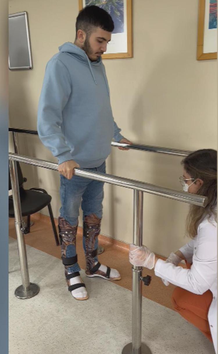 SOKAKTA DA YÜRÜYEBİLMEK İSTİYORUM