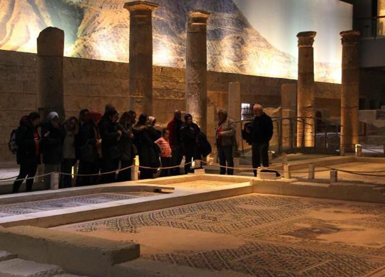 GEÇEN YILA ORANLA 3 KATI