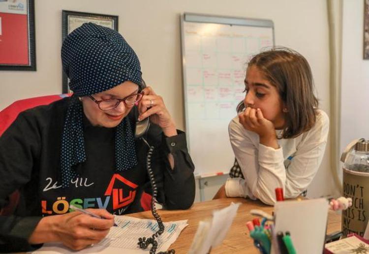 BİZİ ANLAYACAK BİRİLERİNİ ARADIK