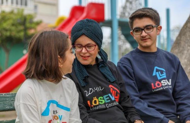 ARKAMIZI DÖNÜP GİTMEYİ DOĞRU BULMADIK