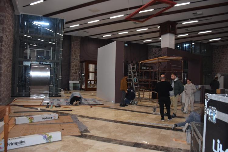 EKONOMİ VE AKADEMİ DÜNYASINDAN İSİMLER YER ALACAK