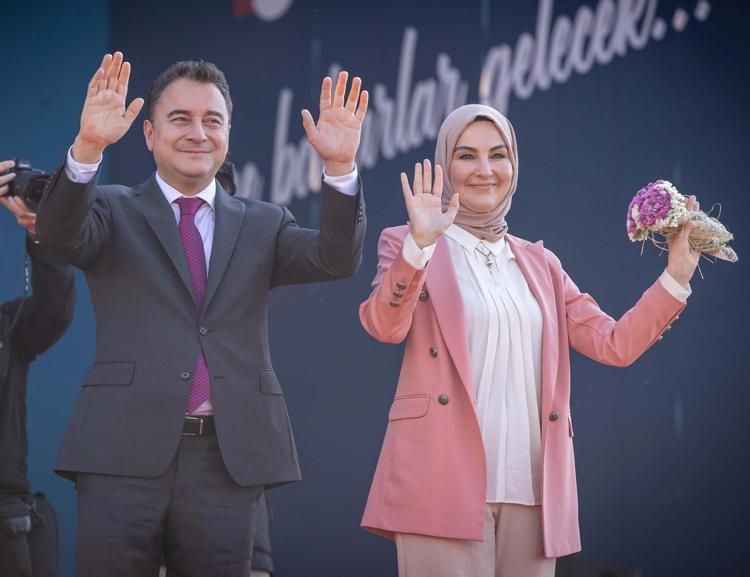 14 MAYISTAKİ SEÇİM İKİ TERCİHLİ REFERANDUMDUR