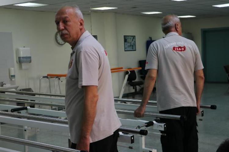 TEKRAR DİMDİK AYAĞA KALKTIM