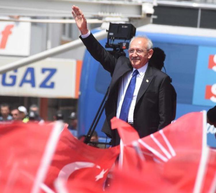 ARAYA ADAMLAR KOYDULAR