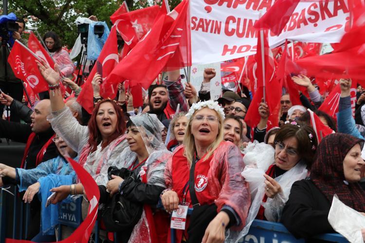 PAZAR GÜNÜ SEÇİMLERDE SANDIKLARDA BİR PATLAMA MEYDANA GELECEK