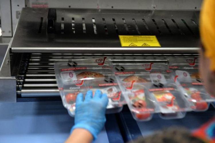 ‘KAHVALTILIKLARI OKULLARA ULAŞTIRIYORUZ’