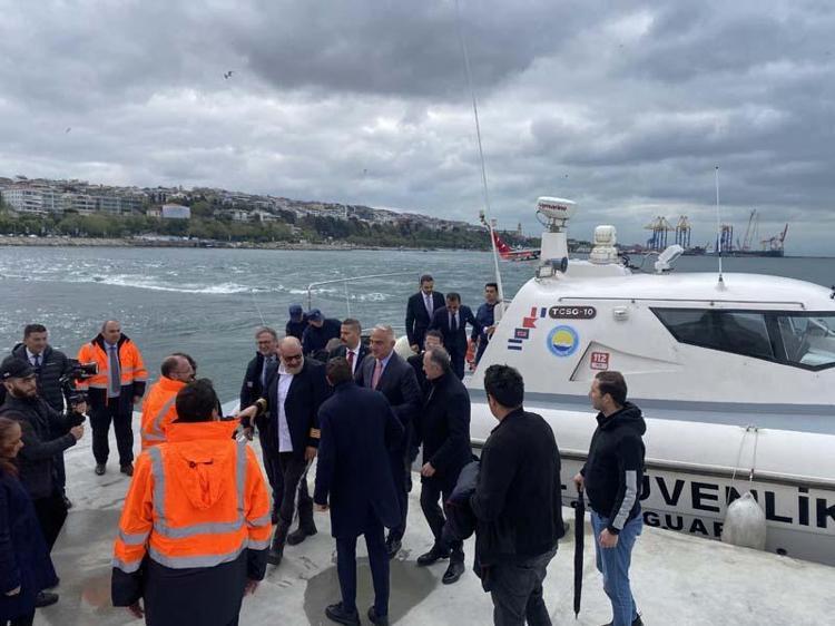 SON 20-30 YILDIR GÖZLEMLEDİĞİMİZ GÖRÜNTÜSÜ, YANLIŞ GÖRÜNTÜSÜYDÜ