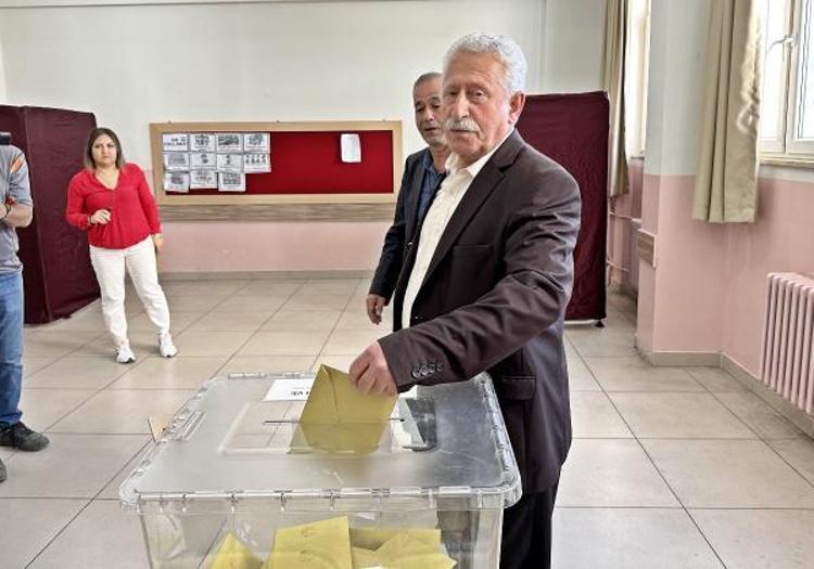 DİYARBAKIR’DA OYLARIN GETİRİLECEĞİ ALANDA GENİŞ GÜVENLİK ÖNLEMİ