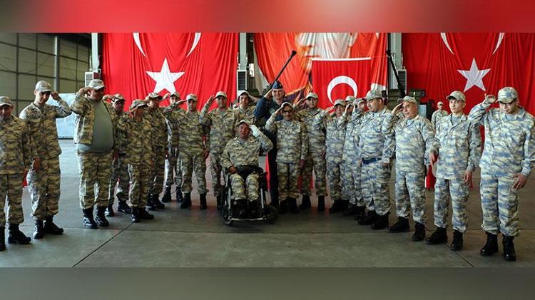 Engelli bireyler bir günlük temsili askerlik yaptı
