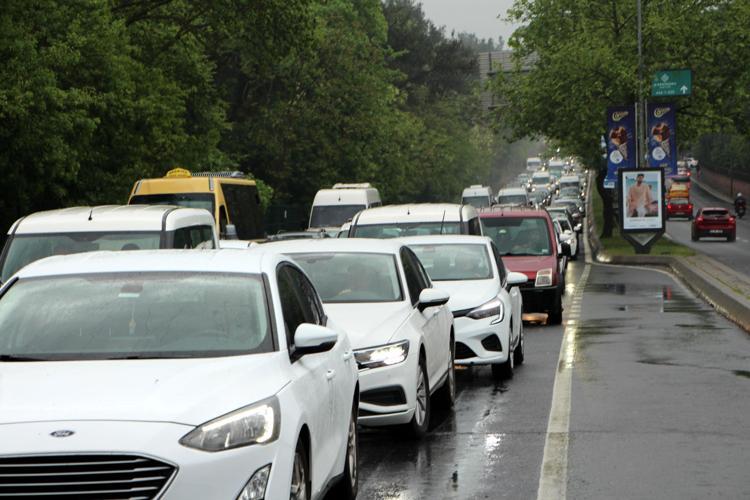 FREN TUTMADI DİREĞE VURDUM