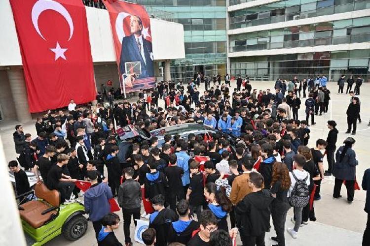 ARACIMIZ GELDİĞİ GİBİ BURAYA GELDİK