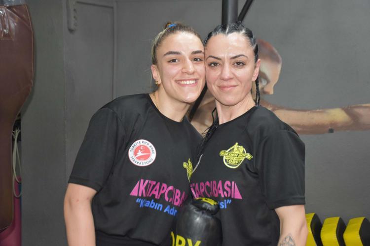 ANNEMLE GURUR DUYUYORUM