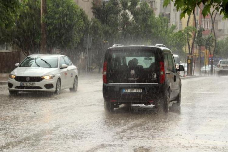 KEŞAN’DA SAĞANAK ETKİLİ OLDU